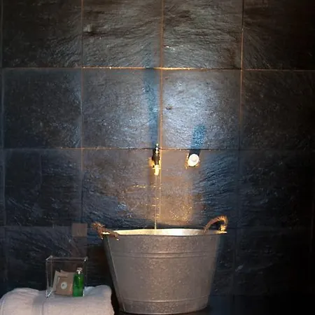 Gasthuis Andre Et Viviane Chatelard - D'hotes Saint-Bonnet-le-Froid