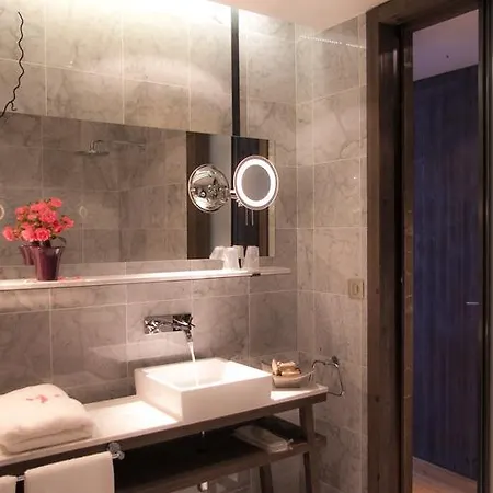 Andre Et Viviane Chatelard - D'hotes