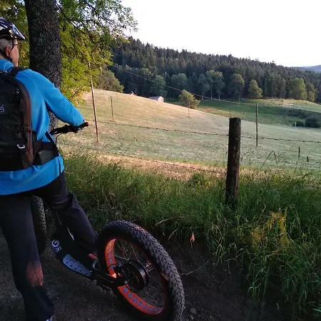 Andre Et Viviane Chatelard - D'hotes Saint-Bonnet-le-Froid