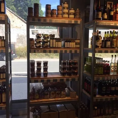 Andre Et Viviane Chatelard - D'hotes Gasthuis